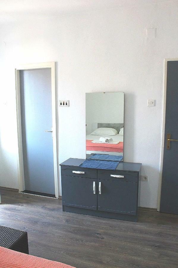 Apartments Markov ムルテル エクステリア 写真